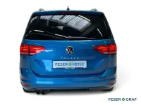 Gebraucht VW Touran Highline 150 PS (110 kW) 2023 Caribbean blue metallic Van / Kleinbus