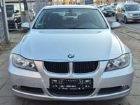 Gebraucht BMW 318 129 PS (94 kW) 2006 Titansilber metallic Limousine