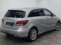 Gebraucht Mercedes B180 Urban 258 PS (189 kW) 2017 Silber Van / Kleinbus