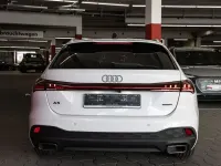 Gebraucht Audi A5 Sport 204 PS (150 kW) 2025 Weiß Kombi