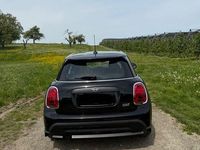 Second-hand Mini ONE Classic 102 CP (75 kW) 2021 Negru Hatchback