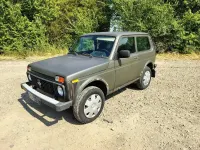 Gebraucht Lada niva 83 PS (61 kW) 2013 Andere farben SUV