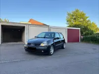 Gebraucht Renault Clio II 75 PS (55 kW) 2003 Schwarz Limousine