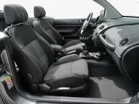 Gebraucht VW New Beetle Cabriolet Freestyle 105 PS (77 kW) 2010 Platinum grey metallic Cabrio