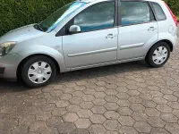 Gebraucht Ford Fiesta 70 PS (51 kW) 2008 Silber Kleinwagen