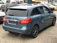 Gebraucht Mercedes B220 Night 170 PS (125 kW) 2014 Blau Van / Kleinbus