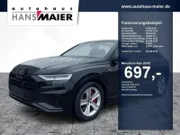 Gebraucht Audi Q8 S-Line 381 PS (280 kW) 2023 Mythosschwarz metallic SUV