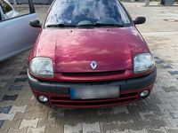 Gebraucht Renault Clio II 75 PS (55 kW) 2000 Rot Kleinwagen