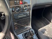 Gebraucht Mercedes E280 Avantgarde 193 PS (141 kW) 1996 Silber Limousine