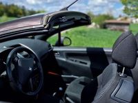 Gebraucht Peugeot 207 Active 120 PS (88 kW) 2012 Braun Cabrio