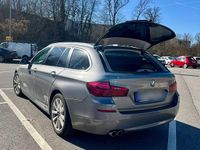 Gebraucht BMW 520 190 PS (139 kW) 2015 Grau Kombi