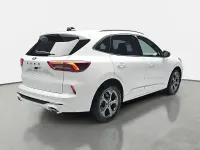 Gebraucht Ford Kuga ST-Line 186 PS (136 kW) 2025 Weiß SUV