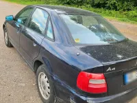 Używany Audi A4 125 KM (91 kW) 1997 Niebieski Sedan/Limuzyna