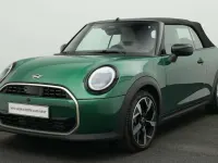 Gebraucht Mini Cooper Cabriolet Favoured 163 PS (119 kW) 2025 Grün Cabrio