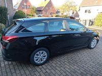 Gebraucht Hyundai i30 101 PS (74 kW) 2018 Schwarz Kombi