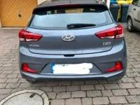 Gebraucht Hyundai i20 Trend 101 PS (74 kW) 2016 Grau Coupé