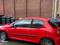 Gebraucht Peugeot 206+ 2011 Rot Kleinwagen