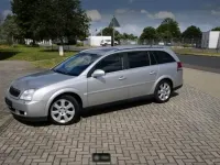 Second-hand Opel Vectra 211 CP (155 kW) 2004 Argintiu Break