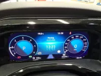 Gebraucht VW Multivan Basis 150 PS (110 kW) 2024 Monosilber Van / Kleinbus