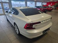Gebraucht Volvo S90 Momentum 190 PS (139 kW) 2018 Crystal white Limousine