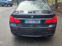 Gebraucht BMW 750 Shadowline 408 PS (300 kW) 2010 Schwarz Limousine
