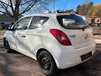 Gebraucht Hyundai i20 78 PS (57 kW) 2010 Weiß Kleinwagen