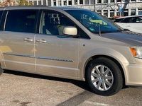 Gebraucht Chrysler Town & Country 287 PS (211 kW) 2016 Braun Van / Kleinbus