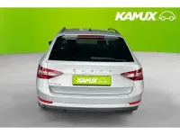 Gebraucht Skoda Superb Ambition 200 PS (147 kW) 2022 Brilliantsilber metallic Kombi