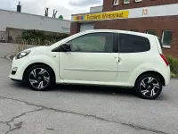 Używany Renault Twingo Dynamique 75 KM (55 kW) 2012 Biały Hatchback