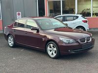 Gebraucht BMW 525 Sport Line 197 PS (144 kW) 2009 Rot Limousine