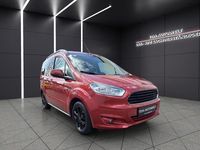 Gebraucht Ford Tourneo Courier Titanium 101 PS (74 kW) 2018 Rot Van / Kleinbus