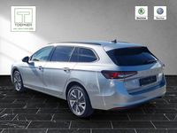 Neu Skoda Superb Selection 150 PS (110 kW) 2026 Silber Kombi