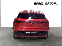 Gebraucht Renault Megane E-Tech Komfort 160 kW (218 PS) 2024 Rot (dunkelrot) Limousine