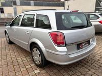Gebraucht Opel Astra Edition 125 PS (91 kW) 2005 Silber Kombi