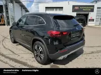 Gebraucht Mercedes GLA180 Progressive 116 PS (85 kW) 2025 Lack kosmosschwarz (metallic) SUV