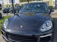 Second-hand Porsche Cayenne Platinum Edition 262 CP (192 kW) 2016 Negru SUV
