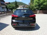 Gebraucht Hyundai i20 Trend 84 PS (61 kW) 2017 Schwarz Limousine