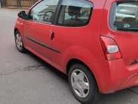 Second-hand Renault Twingo 75 CP (55 kW) 2009 Roșu Hatchback