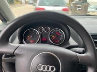 Gebraucht Audi A2 72 PS (52 kW) 2002 Rot Kleinwagen