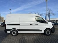 Second-hand Renault Master 150 CP (110 kW) 2025 Alb Monovolum