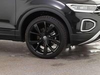Neu VW T-Roc Style 150 PS (110 kW) 2025 Grenadillschwarz metallic SUV