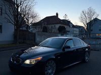 Gebraucht BMW 530 235 PS (172 kW) 2007 Blau Limousine