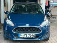 Gebraucht Ford Fiesta 82 PS (60 kW) 2016 Blau Kleinwagen