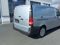Gebraucht Mercedes Vito 163 PS (119 kW) 2024 Hightechsilber metallic Van