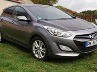 Gebraucht Hyundai i30 Edition 99 PS (72 kW) 2015 Grau Limousine