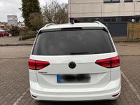 Gebraucht VW Touran Active 150 PS (110 kW) 2021 Weiß Van / Kleinbus
