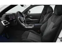 Gebraucht BMW 330e M Sport 292 PS (214 kW) 2025 Weiß Kombi