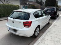 Gebraucht BMW 114 102 PS (75 kW) 2014 Weiß Kleinwagen