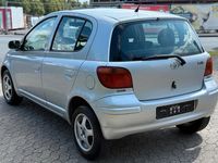 Gebraucht Toyota Yaris 87 PS (63 kW) 2004 Silber Kleinwagen