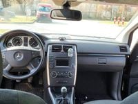 Gebraucht Mercedes B180 116 PS (85 kW) 2010 Schwarz Van / Kleinbus